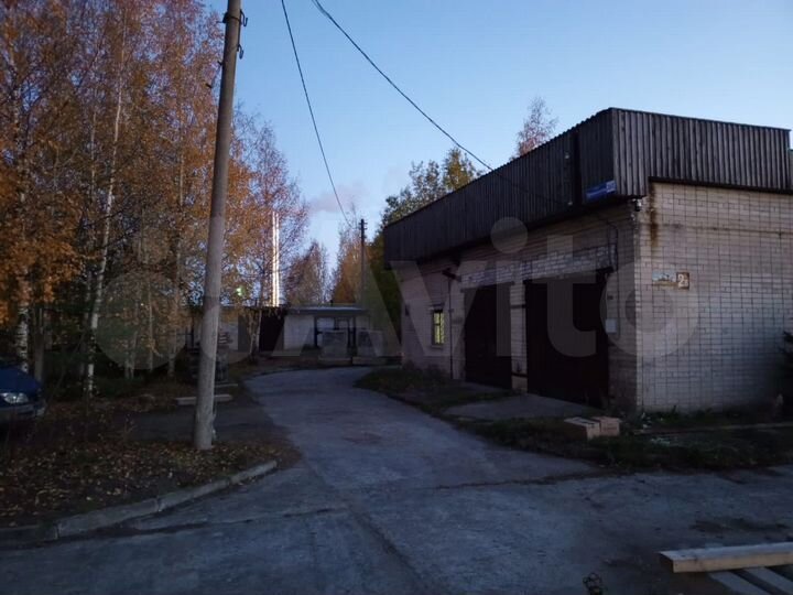 Гараж, > 30 м²