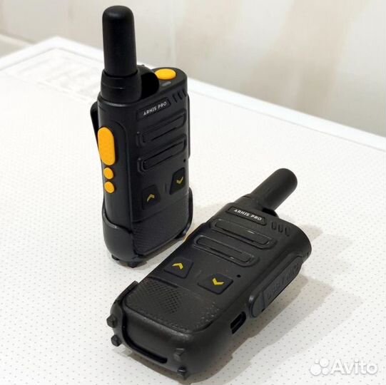 Рация радиостанция с гарнитурой и наушником