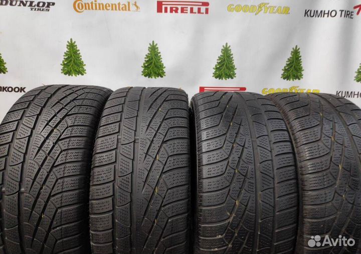 Pirelli Winter Sottozero 210 235/45 R17 94H