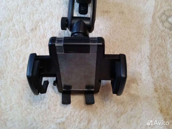 Держатель для телефона в машину