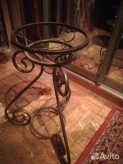 Подставка для цветов напольная металлическая