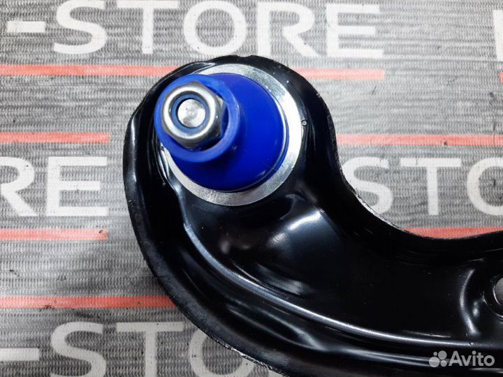 Рычаг подвески верхний передний правый