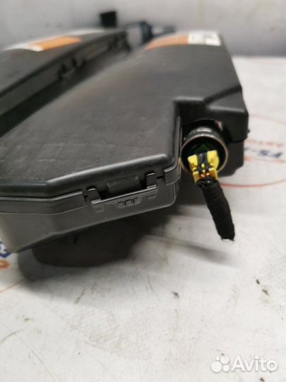 Подушка безопасности в сиденье Volvo V60 2.0