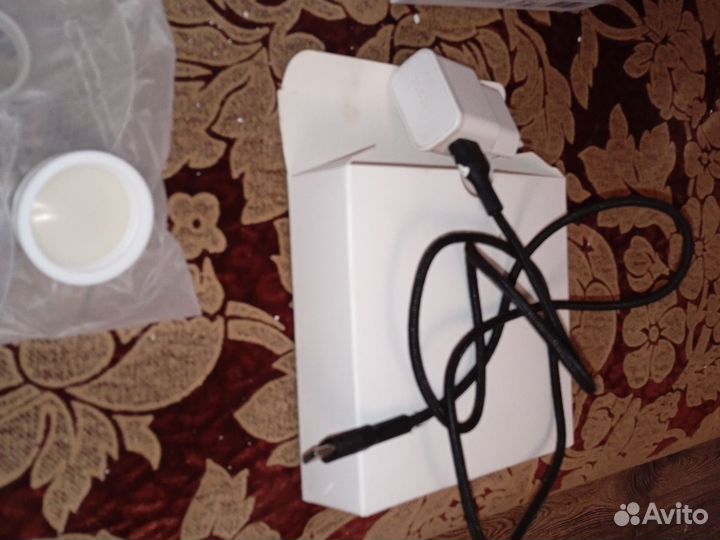 Молокоотсос электрический manu 150мл 4 режима