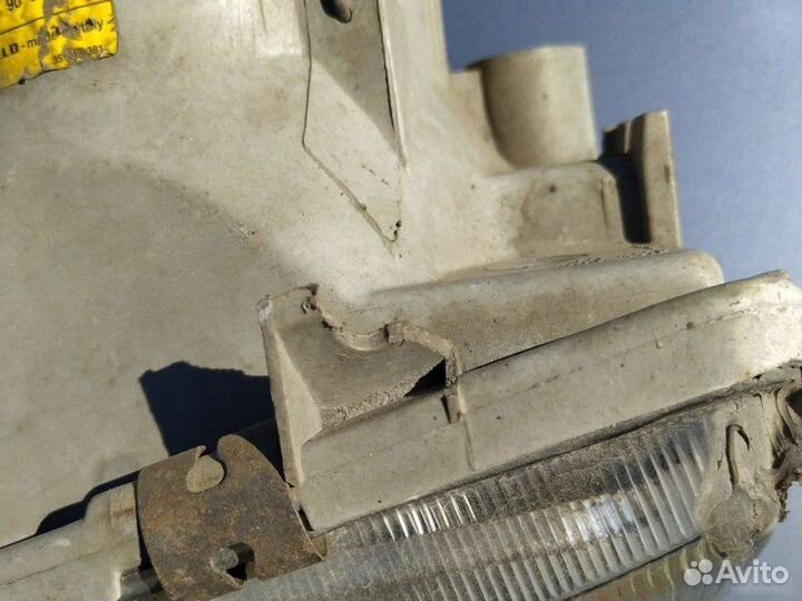 Фара левая Opel Omega A 1990