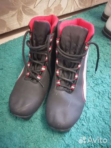 Лыжные ботинки