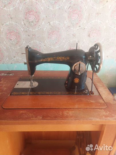 Швейная машинка пмз Им. Калинина СССР
