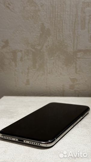 iPhone X, 64 ГБ