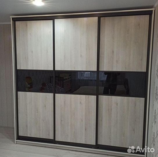 Современный шкаф купе