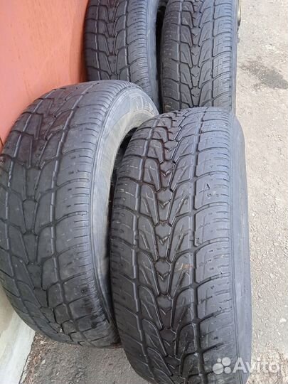 Nexen Roadian HP 255/65 R17