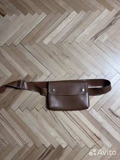 Тепло-коричневая поясная сумка из эко-кожи