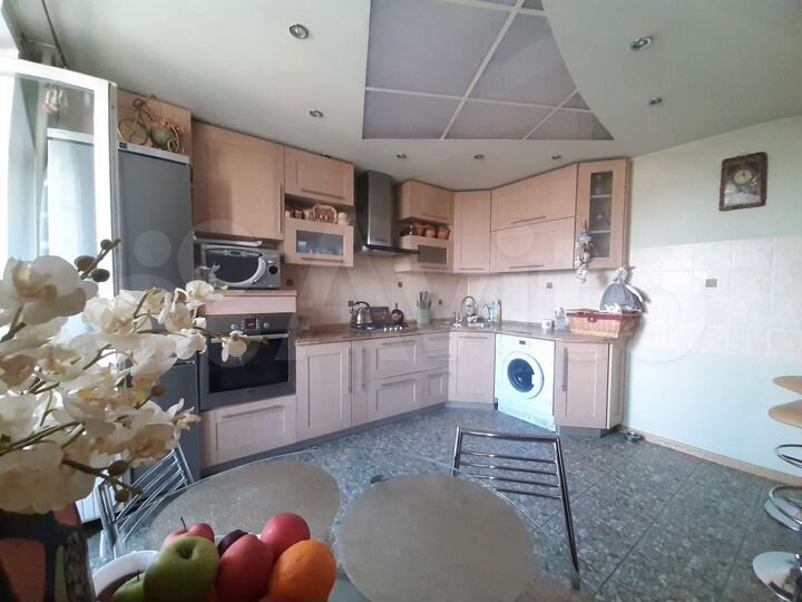 3-к. квартира, 89 м², 6/10 эт.