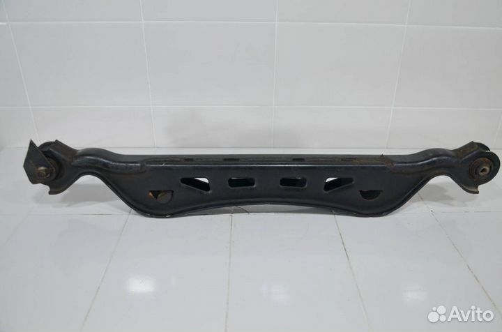 Держатель торсиона переднего с сайлентблоками