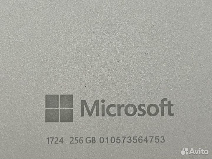 Планшет ноутбук Microsoft Surface Pro 4 i5/8/256