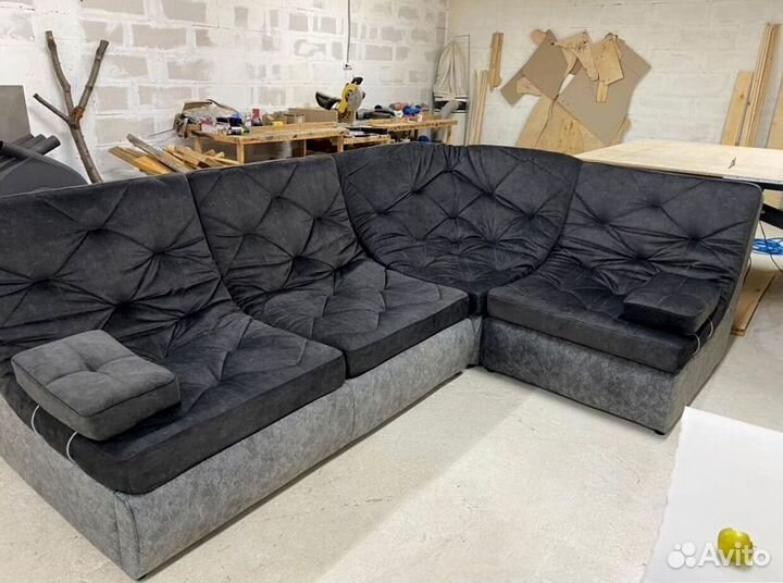 Большой угловой диван / диван на кухню
