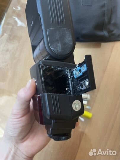 Вспышка Sigma EF-530 DG Super в чехле