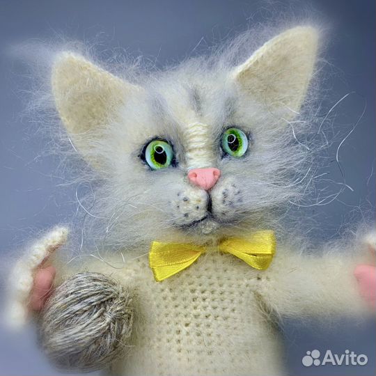 Реалистичный кот Беляш