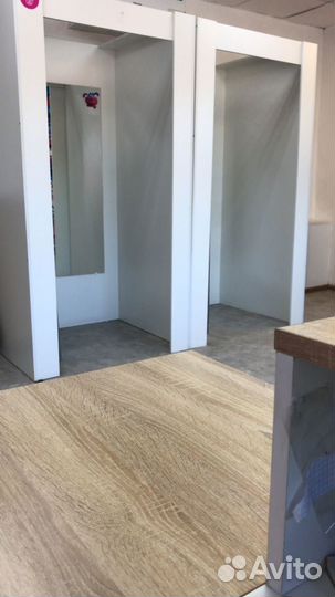 Сотрудник пункта выдачи ozon