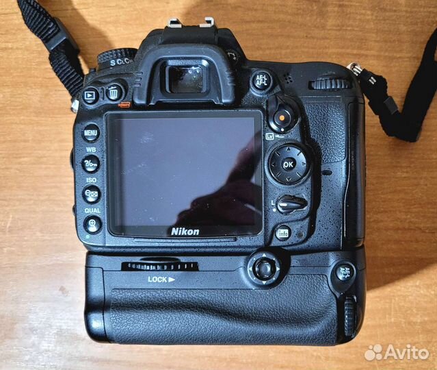 Nikon d7000 + mb-d11