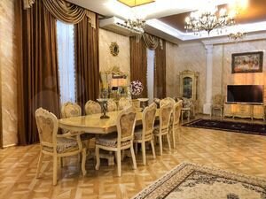 Дом 750 м² на участке 50 сот.