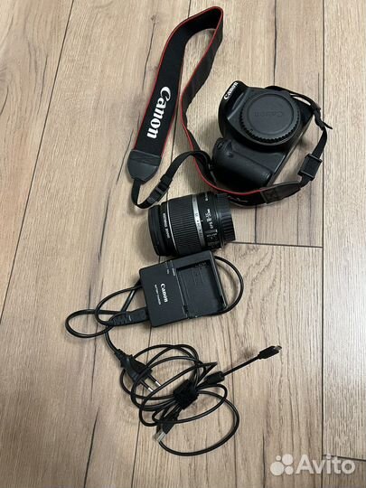 Зеркальный фотоаппарат Canon eos 550d