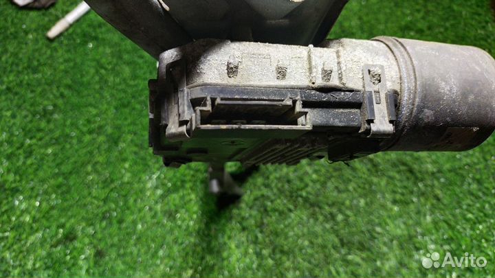 Моторчик стеклоочистителя Mercedes-Benz