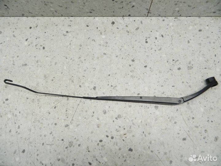 Поводок стеклоочистителя передний правый Kia Rio 3
