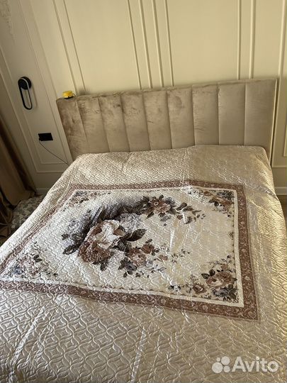 Покрывало на кровать 230 * 250