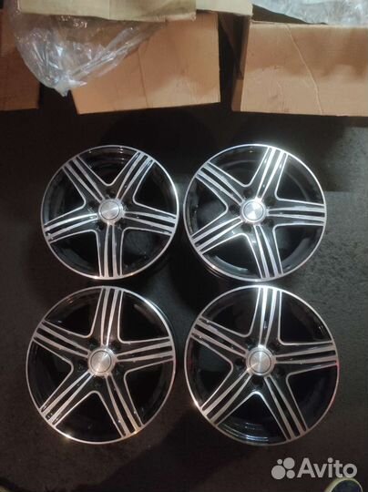 Литые диски и резина R15 зима 4 шт(комплект)