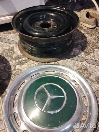 Диски с колпаками ретро Мерседес