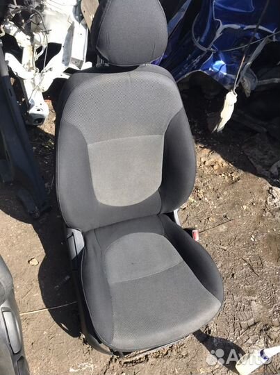 Переднее правое сиденье Hyundai Solaris