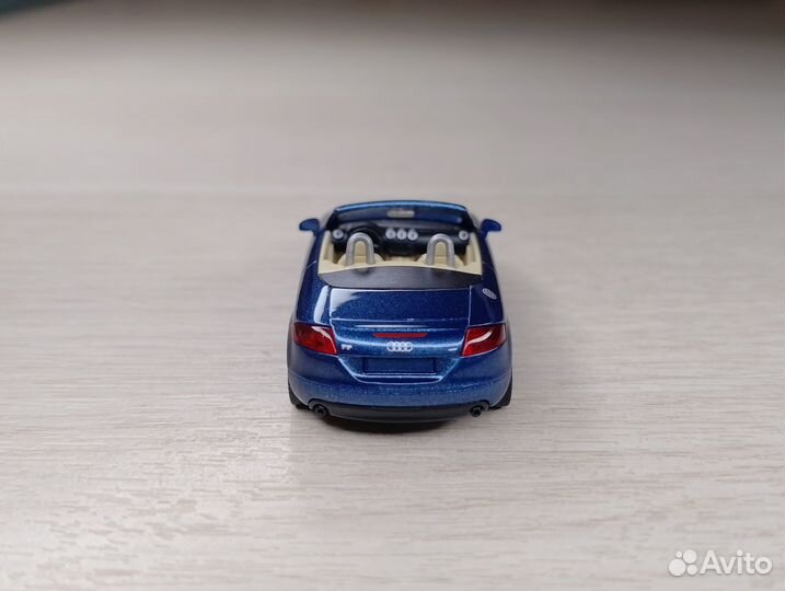 A30) Audi TT Roadster (8J) синий