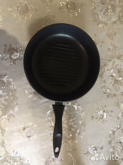 Сковорода литая алюминия Vari