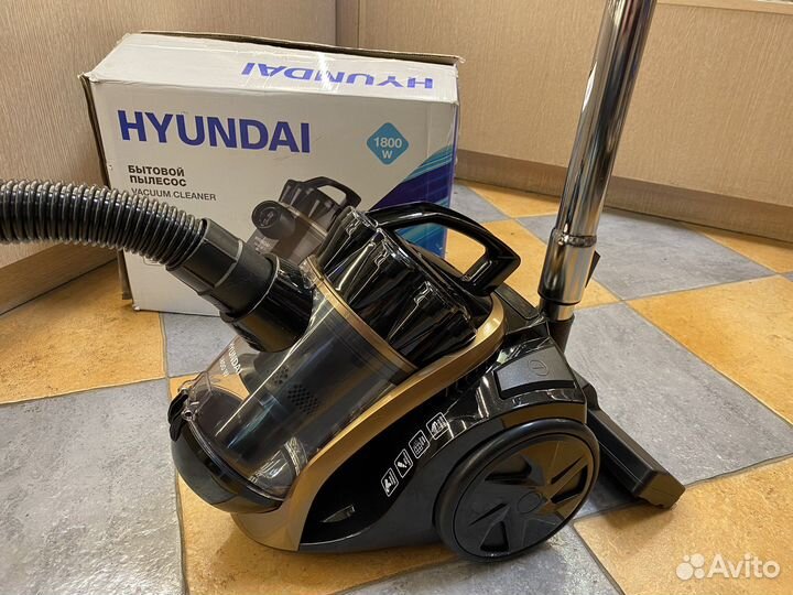 Новый Пылесос Hyndai H-VCC08