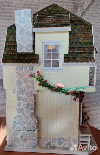 Кукольный домик с мебелью