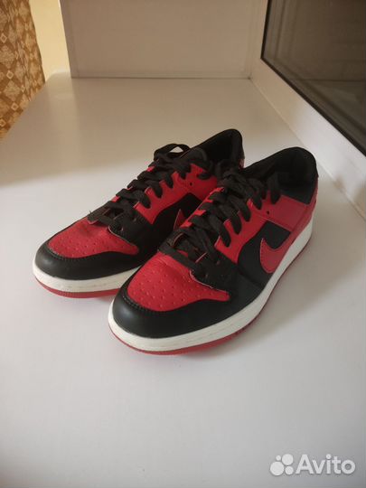 Продам кроссовки Nike