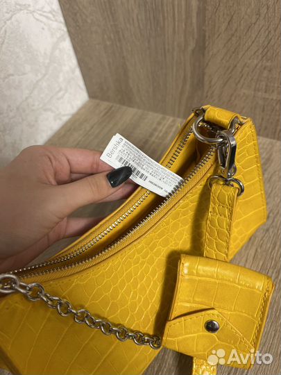 Сумка женская желтая Bershka