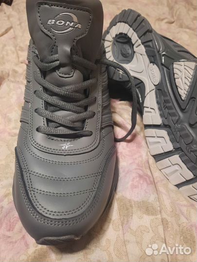 Кроссовки Bona 46р