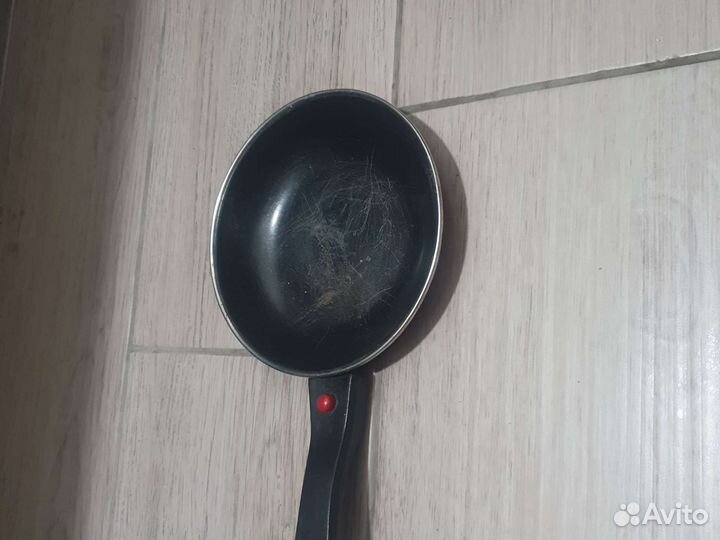 Сковорода со сьемной ручкой