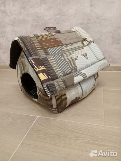 Домик для мелких собак и кошек