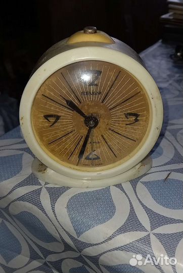 Будильники СССР slava, янтарь, sevani