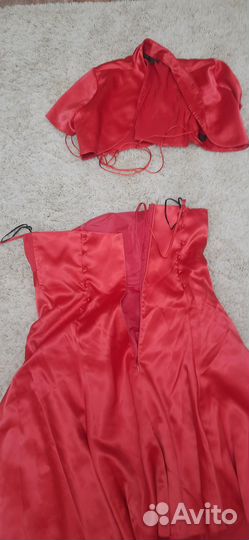 Стильное вечернее платье на лямках с балеро