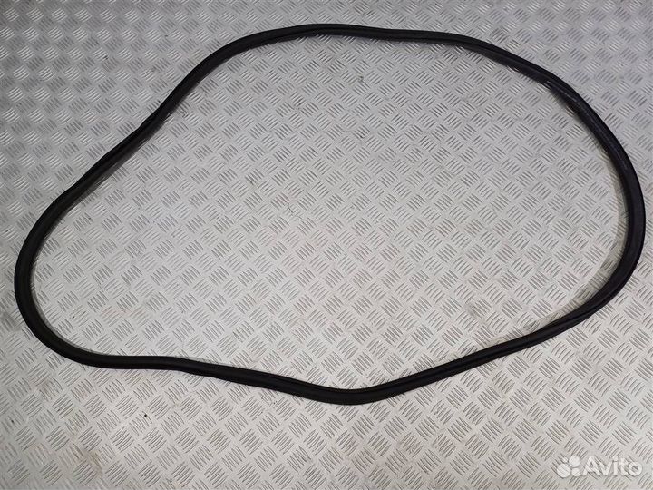 Уплотнитель двери передний Skoda Kodiaq 565867366B