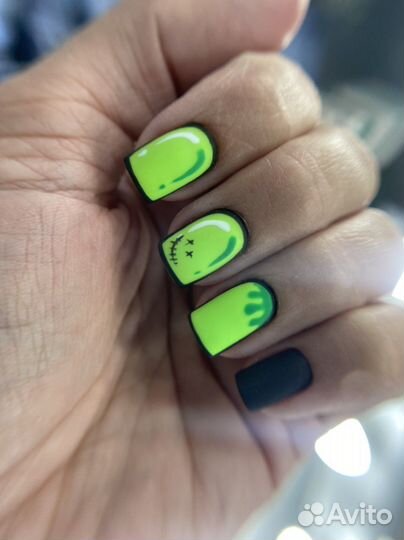 Маникюр и педикюр