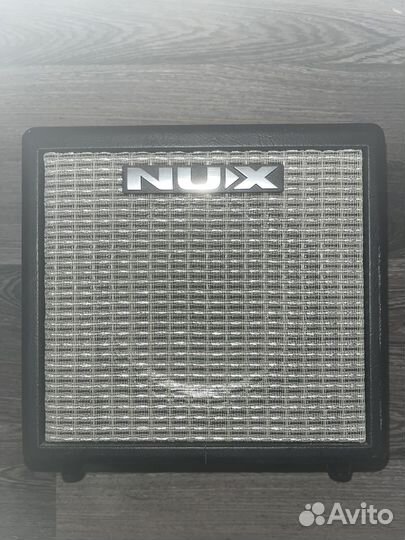 Комбоусилитель nux mighty 8bt
