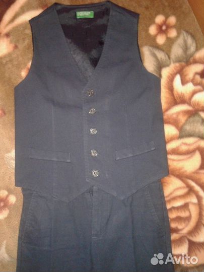 Костюм жилет и брюки Бенеттон. Рост 140