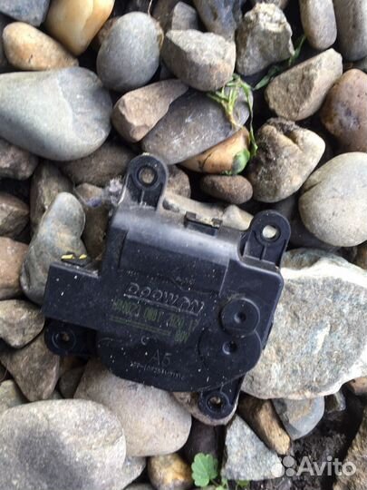 Hyundai solaris 2017 2 пульт стеклоподъемников