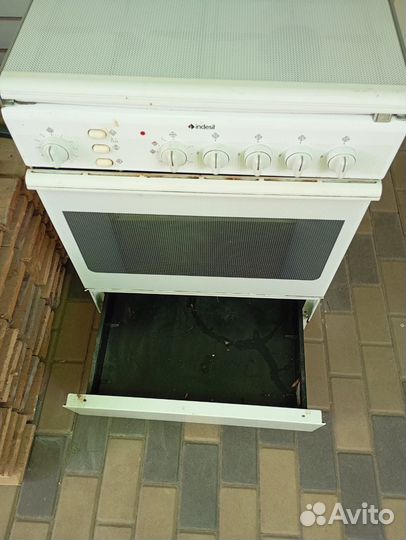 Комбинированная газовая плита indesit