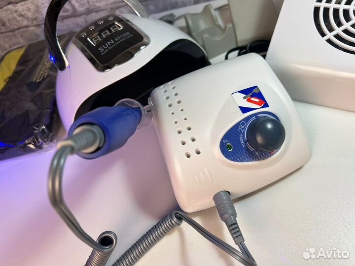 Аппарат для маникюра мощный с лампой и пылесосом
