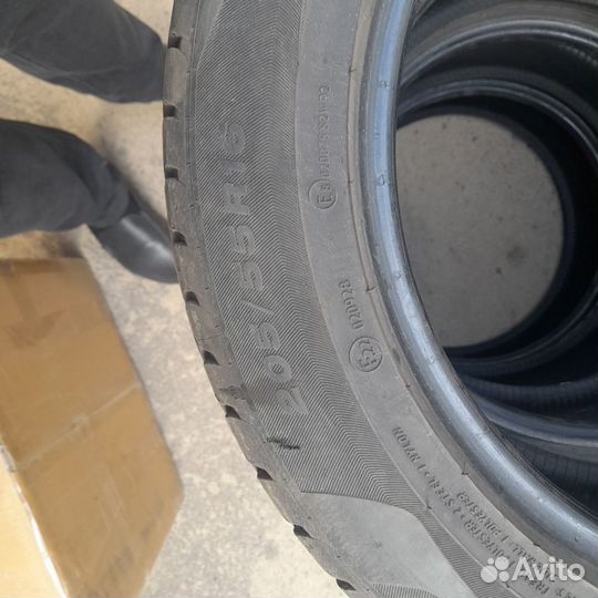 Viatti Strada Asimmetrico 205/55 R16 95V